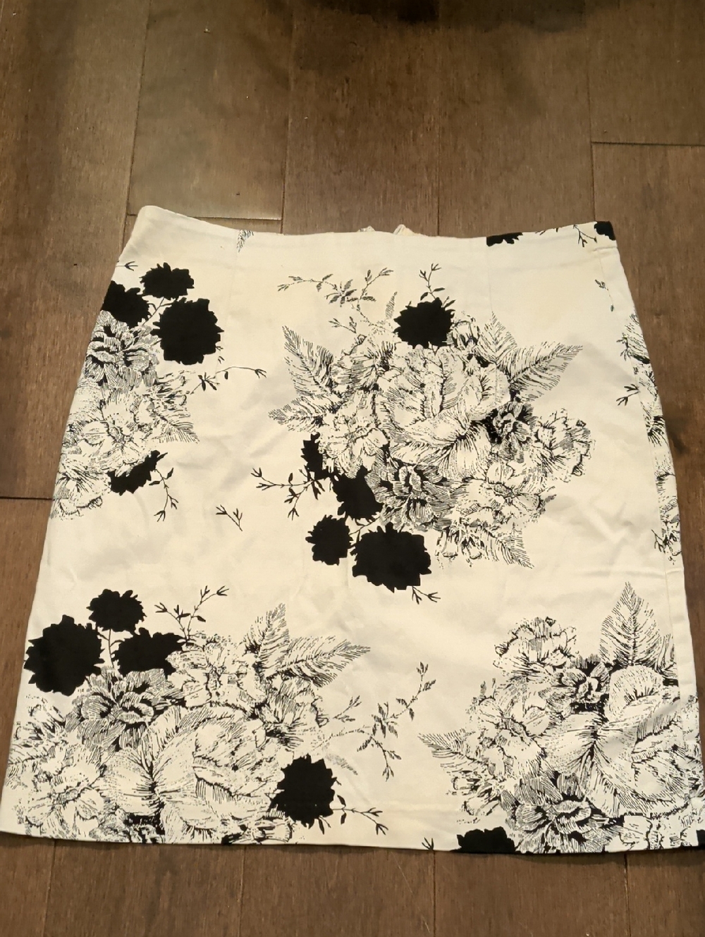 Vintage John Roberts Floral Print Black & White Cotton Skirt